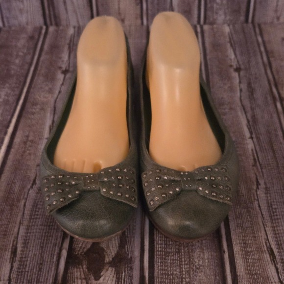 Sz 10 M Womens Frye Regina Green Leather Studded Bow Ballet Flats Shoes VGUC! - Picture 2 of 7